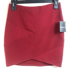 Forever 21Burgundy stretchy skirt size  S